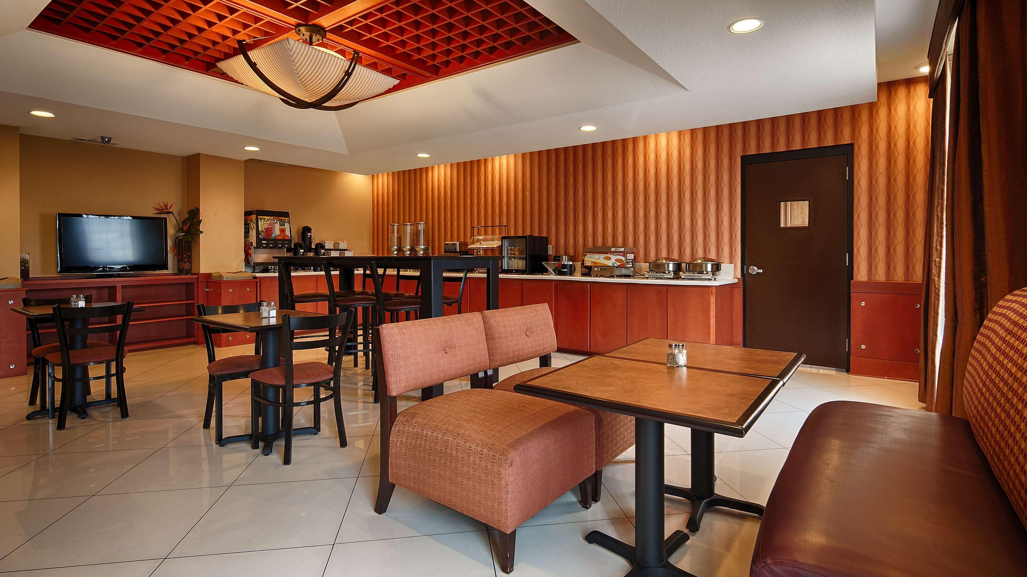 Best Western Plus Flowood Inn & Suites Bagian luar foto