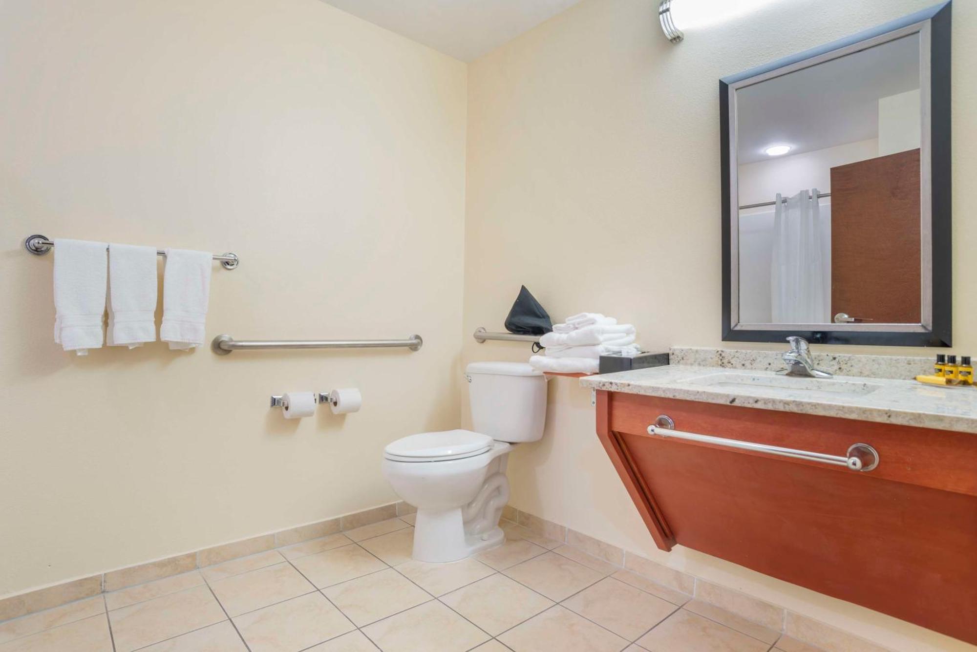 Best Western Plus Flowood Inn & Suites Bagian luar foto