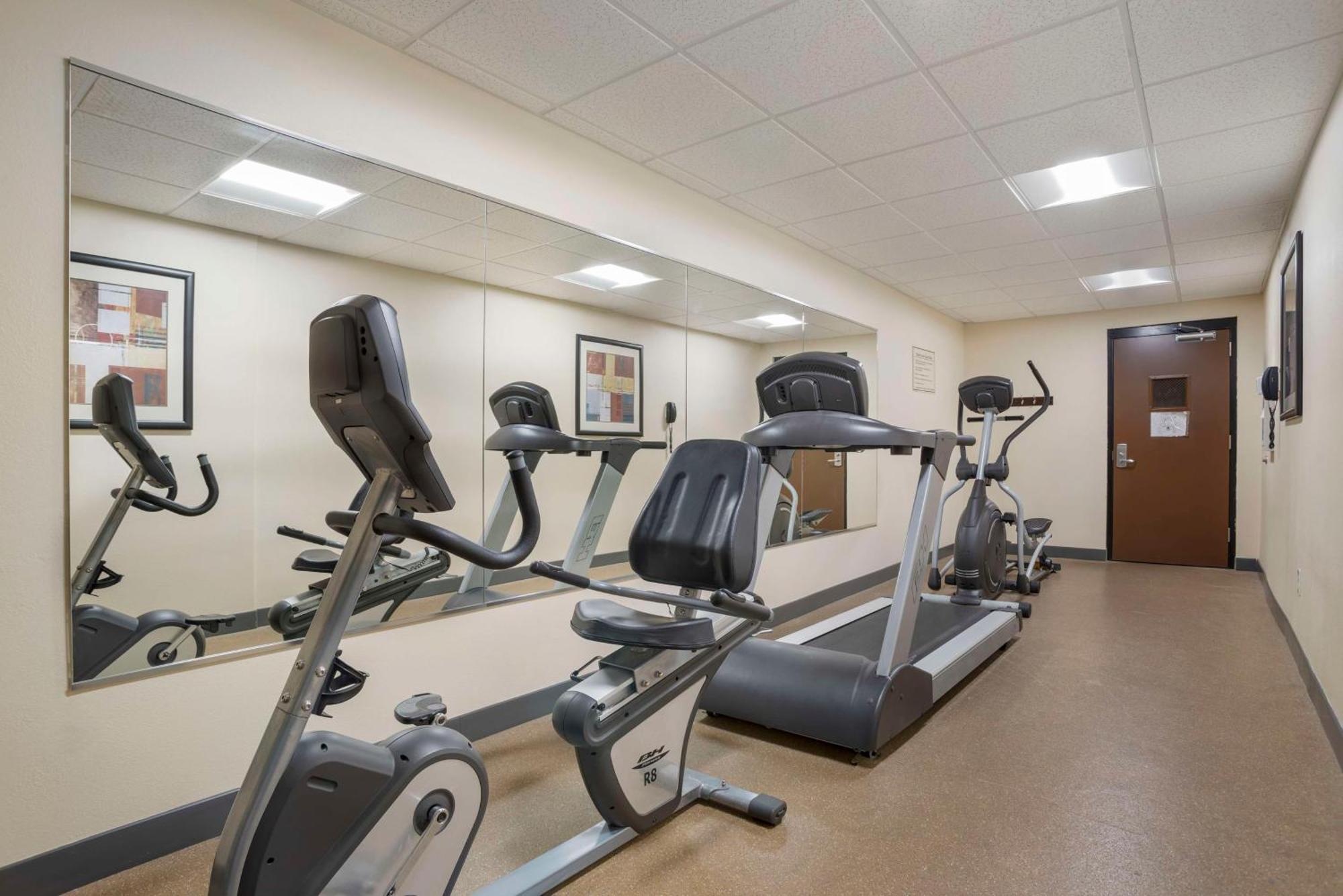 Best Western Plus Flowood Inn & Suites Bagian luar foto